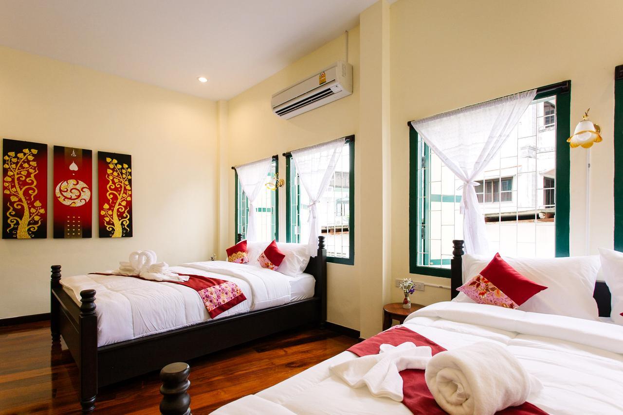 Srisomboon Hostel Trang Esterno foto