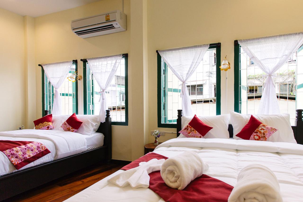 Srisomboon Hostel Trang Esterno foto