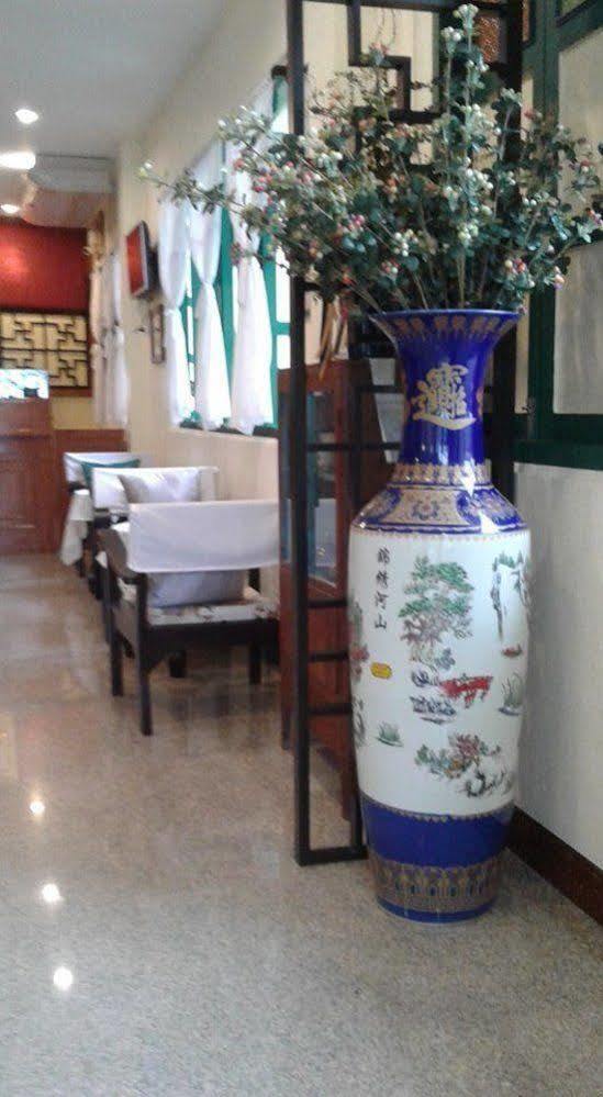 Srisomboon Hostel Trang Esterno foto